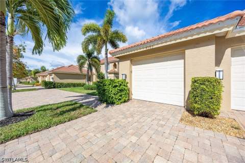 13958 Southampton Dr 4303, Bonita Springs FL - photo 23 of 35
