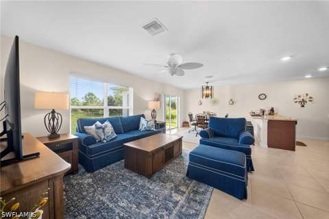 544 Woodview Dr, Lehigh Acres FL - photo 7 of 31