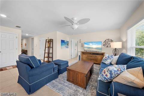 544 Woodview Dr, Lehigh Acres FL - photo 8 of 31
