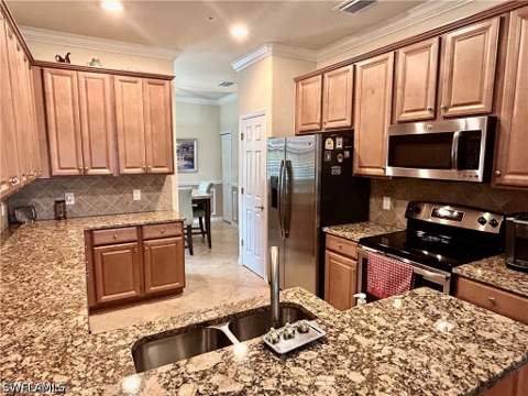 9511 Napoli Ln 202, Naples FL - photo 8 of 27