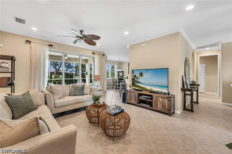 3 bedroom SingleFamilyResidence at 3657 Recreation Ln, Forest Park, Naples — photo 5