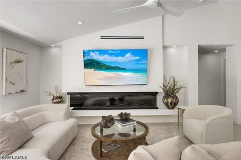 1095 Sandpiper St, Naples FL - photo 12 of 50
