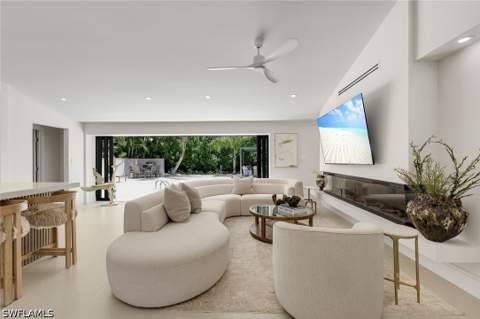 1095 Sandpiper St, Naples FL - photo 14 of 50