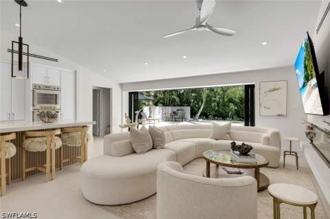 1095 Sandpiper St, Naples FL - photo 15 of 50