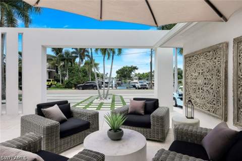1095 Sandpiper St, Naples FL - photo 9 of 50