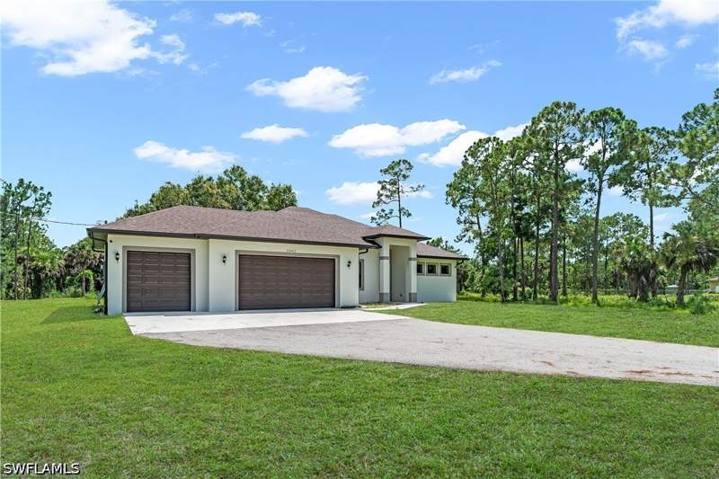 3 bedroom SingleFamilyResidence at 3682 12th Ave NE, Golden Gate Estates, Naples — photo 2
