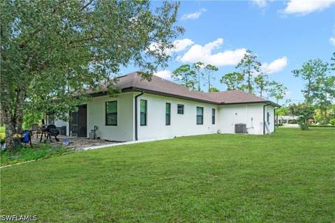 3682 12th Ave NE, Naples FL - photo 6 of 43