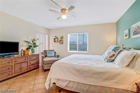 1001 Foxfire Ln 109, Naples FL - photo 16 of 45