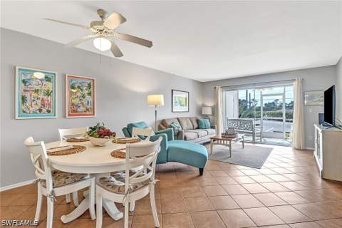 1001 Foxfire Ln 109, Naples FL - photo 9 of 45