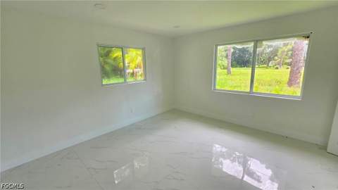 3689 Liberty Sq, Fort Myers FL - photo 12 of 27