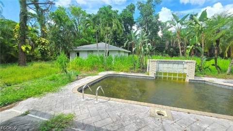 3689 Liberty Sq, Fort Myers FL - photo 8 of 27