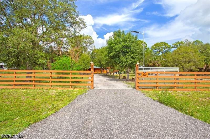 2 bedroom SingleFamilyResidence at 410 N Cabbage Palm St, Montura Ranch Estates, Clewiston — photo 4