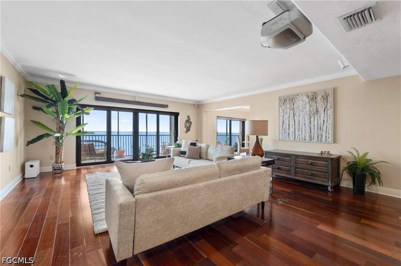 4 bedroom Condominium at 1920 Virginia Ave 902, Pointe Royale, Fort Myers — photo 5