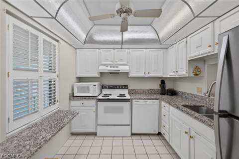 1660 Pine Valley Dr 201, Fort Myers FL - photo 6 of 27