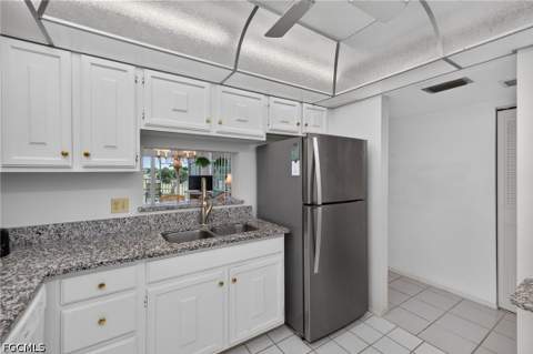 1660 Pine Valley Dr 201, Fort Myers FL - photo 7 of 27