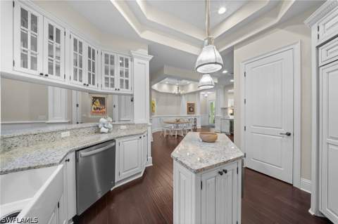 529 Fairway Ter, Naples FL - photo 8 of 49