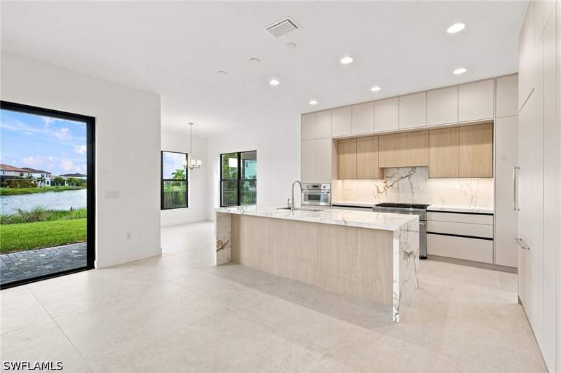 5 bedroom SingleFamilyResidence at 20419 Fair Oak Ln, Rivercreek In Estero, Estero — photo 3