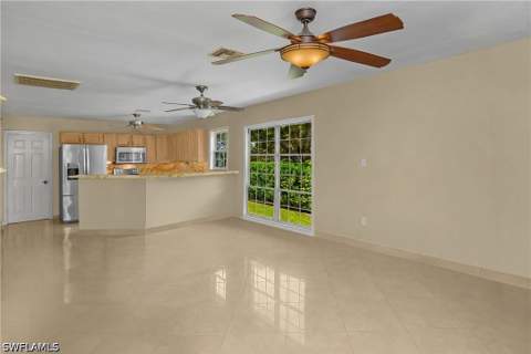 538 Leawood Cir, Naples FL - photo 18 of 45