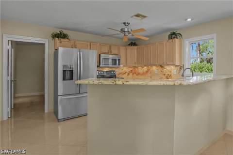 538 Leawood Cir, Naples FL - photo 20 of 45