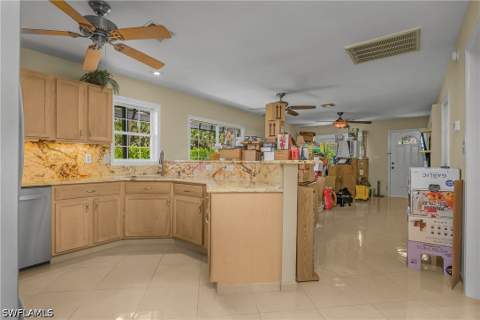 538 Leawood Cir, Naples FL - photo 23 of 45