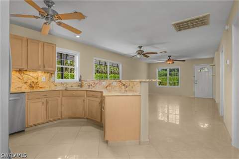 538 Leawood Cir, Naples FL - photo 24 of 45