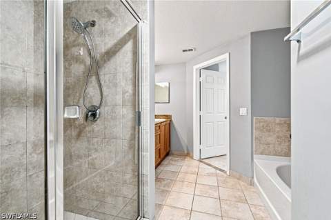 20131 Estero Gardens Cir 207, Estero FL - photo 9 of 18