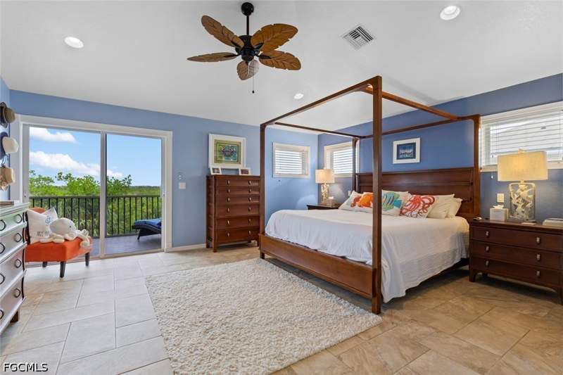 3 bedroom SingleFamilyResidence at 12220 Siesta Dr, Old Pelican Bay, Fort Myers Beach — photo 4