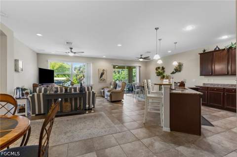 12841 Seaside Key Ct, North Fort Myers FL - photo 10 of 37