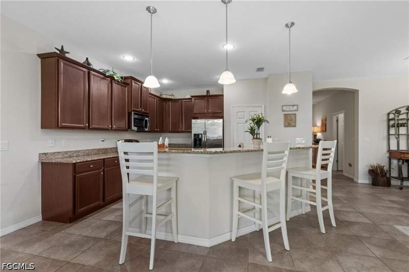 3 bedroom SingleFamilyResidence at 12841 Seaside Key Ct, Moody River Estates, North Fort Myers — photo 5