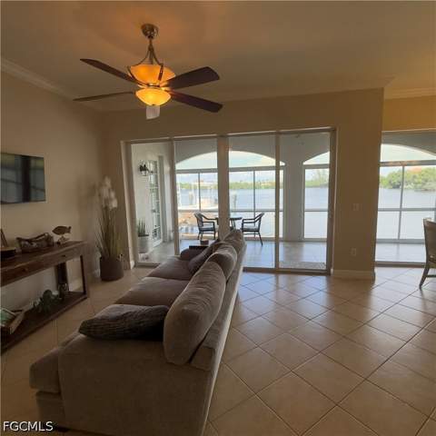 182 Shadroe Cove Cir 802, Cape Coral FL - photo 10 of 38