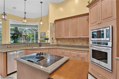 5771 Dogwood Way, Naples FL - photo 10 of 48