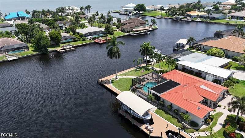 3 bedroom SingleFamilyResidence at 1957 SE 36th St, Palaco Grande, Cape Coral — photo 1