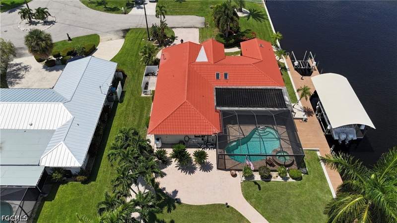 3 bedroom SingleFamilyResidence at 1957 SE 36th St, Palaco Grande, Cape Coral — photo 2