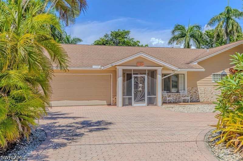 3 bedroom SingleFamilyResidence at 221 Viking Way, Palm River, Naples — photo 1