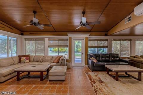 221 Viking Way, Naples FL - photo 12 of 34