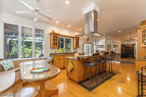 221 Viking Way, Naples FL - photo 16 of 34