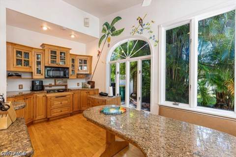221 Viking Way, Naples FL - photo 20 of 34