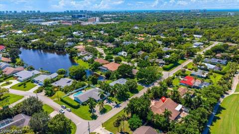 221 Viking Way, Naples FL - photo 6 of 34