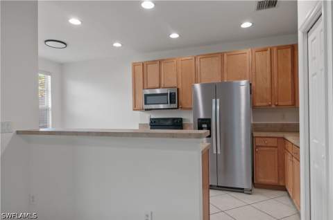 3846 Cherrybrook Loop, Fort Myers FL - photo 12 of 35