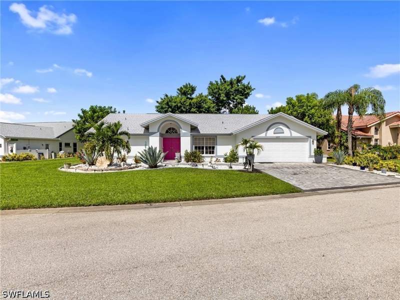 3 bedroom SingleFamilyResidence at 22690 Island Lakes Dr, Fountain Lakes, Estero — photo 2