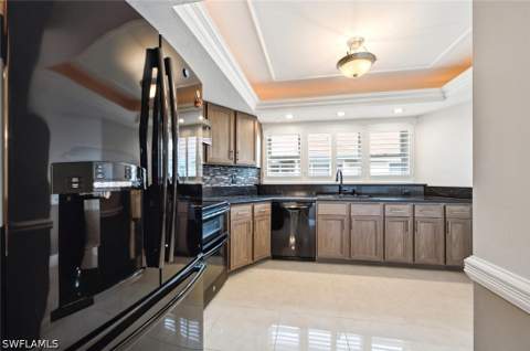 9856 Luna Cir 204, Naples FL - photo 14 of 33