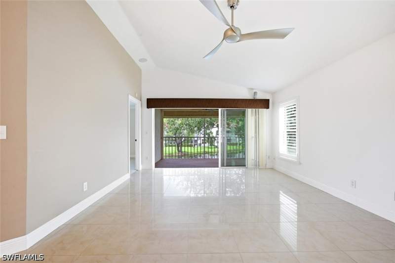 3 bedroom Condominium at 9856 Luna Cir 204, Crestview At Crescent Lake, Naples — photo 2