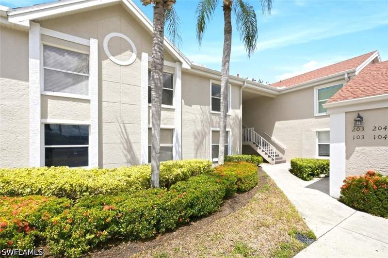 3 bedroom Condominium at 9856 Luna Cir 204, Crestview At Crescent Lake, Naples — photo 5