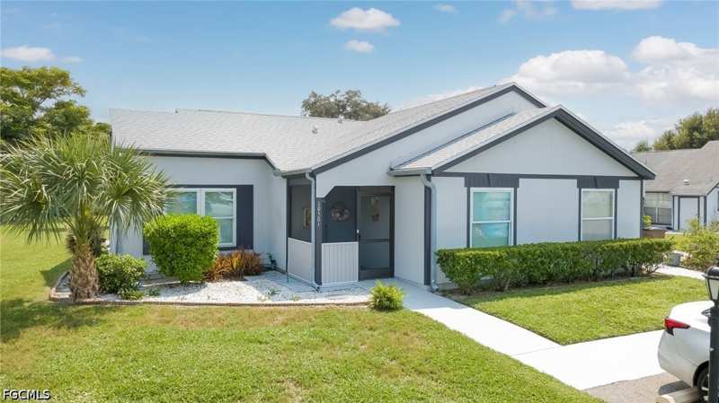 2 bedroom Attached at 10501 Arlingford Blvd, Beacon Square, Lehigh Acres — photo 1