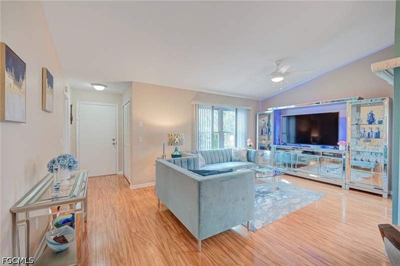2 bedroom Attached at 10501 Arlingford Blvd, Beacon Square, Lehigh Acres — photo 2