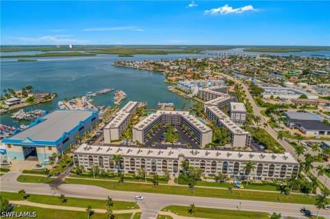 1024 Anglers Cv C308, Marco Island FL - photo 15 of 36