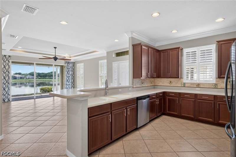 2 bedroom Attached at 2648 Anguilla Dr, Sandoval, Cape Coral — photo 5