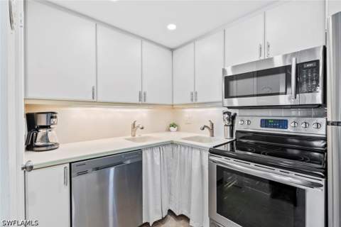 180 Seaview Ct 314, Marco Island FL - photo 8 of 41