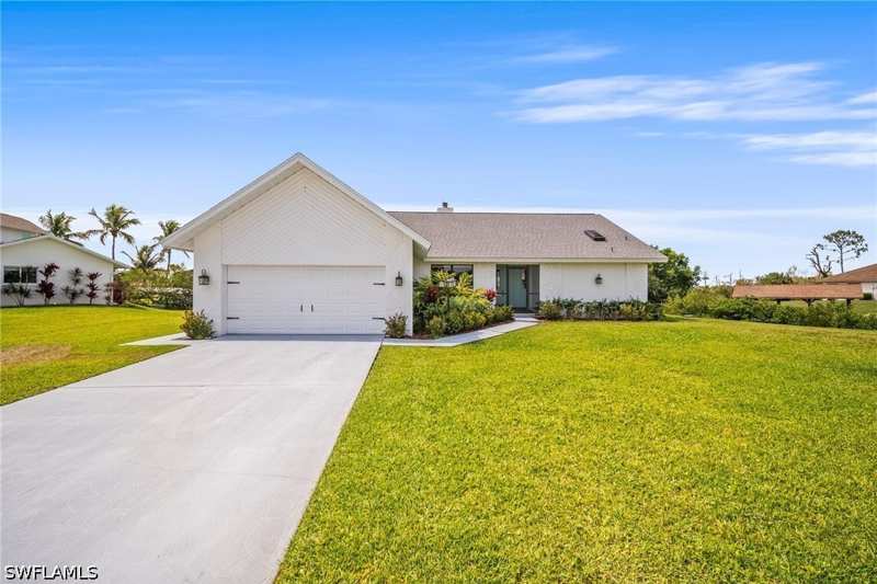 3 bedroom SingleFamilyResidence at 20640 Porthole Ct, Quarterdeck Cove, Estero — photo 1