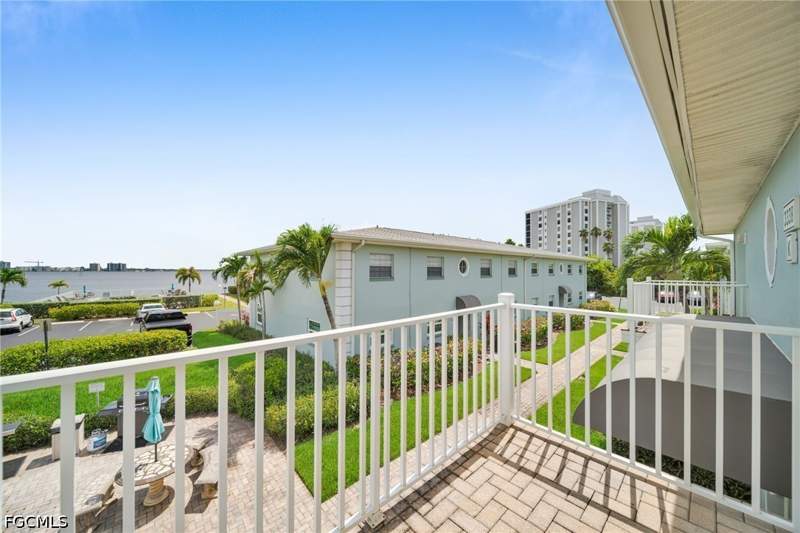 1 bedroom Condominium at 3338 N Key Dr 4, Palms At Waters Edge, North Fort Myers — photo 5
